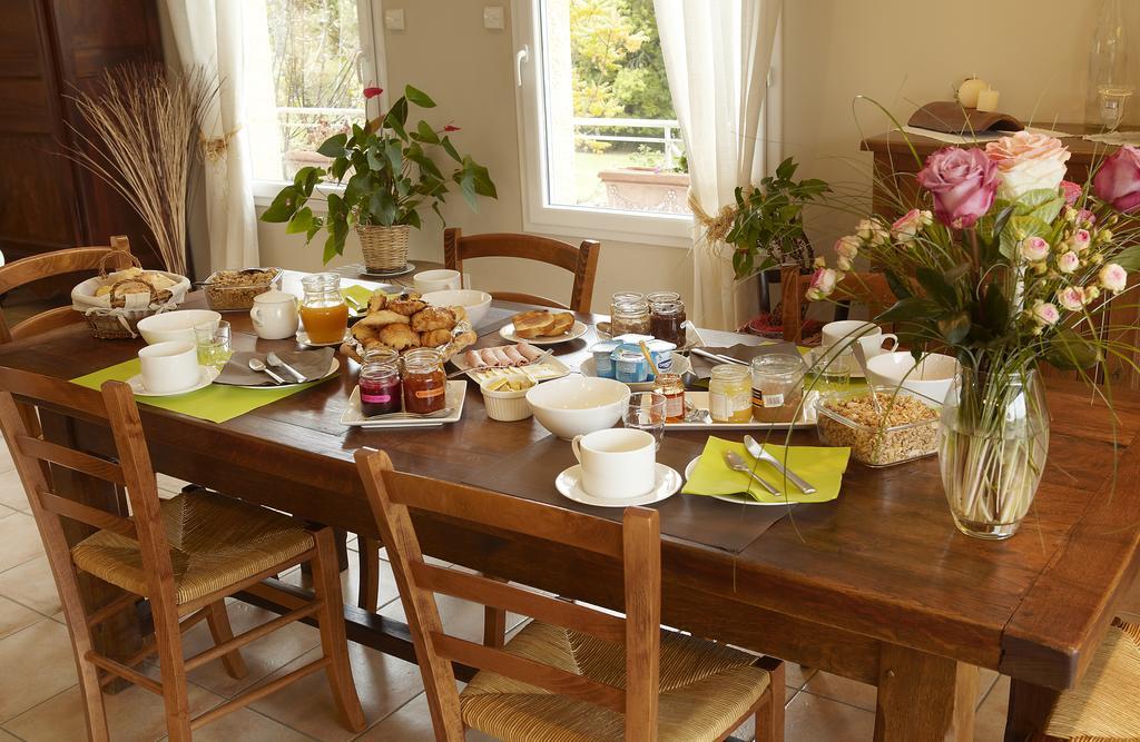 La Bergerie Bed & Breakfast Pollionnay ภายนอก รูปภาพ