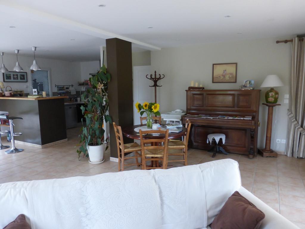 La Bergerie Bed & Breakfast Pollionnay ภายนอก รูปภาพ