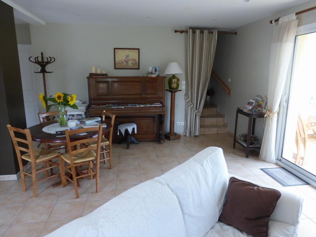 La Bergerie Bed & Breakfast Pollionnay ภายนอก รูปภาพ