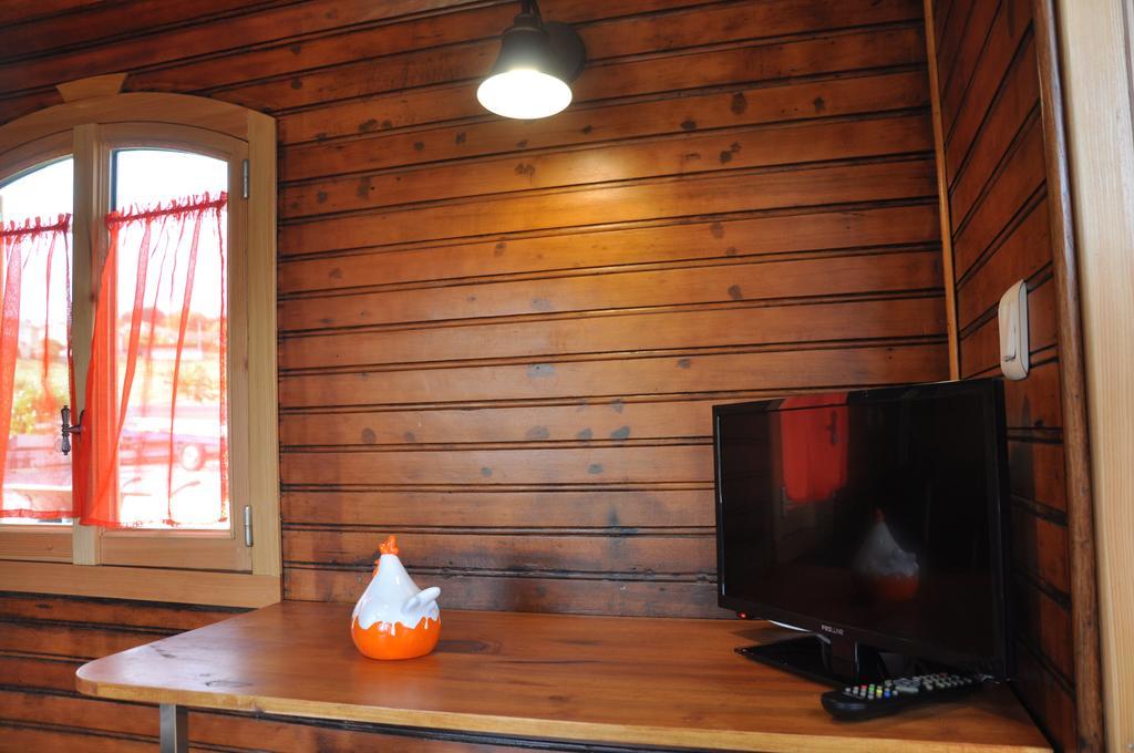 La Bergerie Bed & Breakfast Pollionnay ภายนอก รูปภาพ